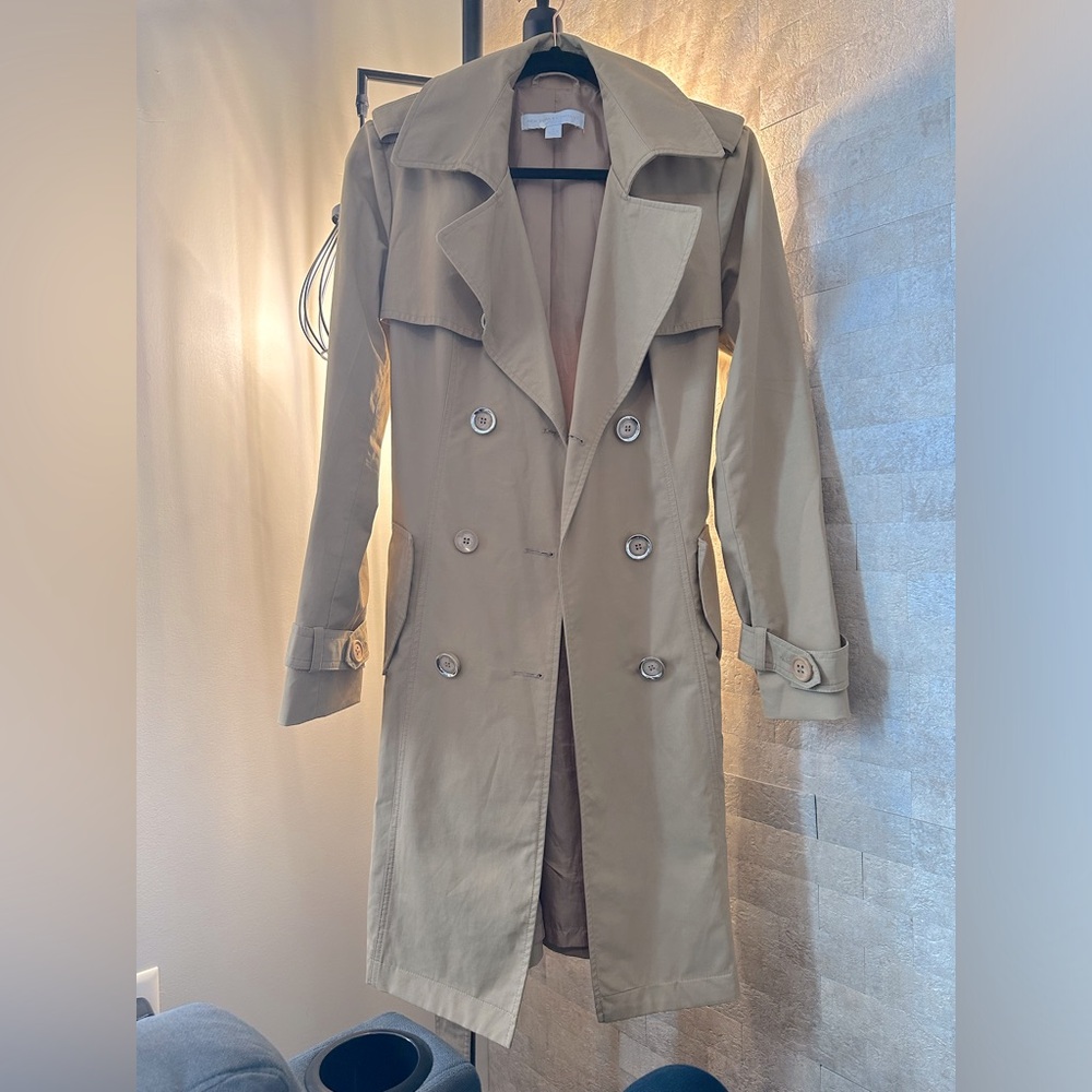 New York and Co tan trench coat ( tie front )
